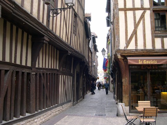  Rue Paillot de Montabert